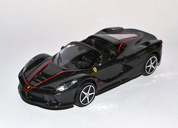 Ferrari LaFerrari aperta black & red